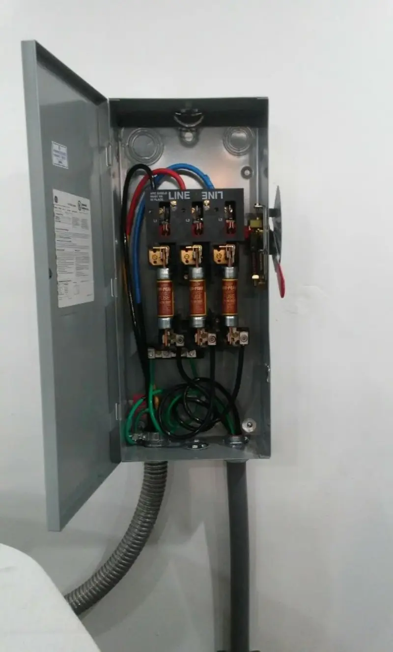 Three-phase disconnect switch installed for Electrical Wiring & Rewiring in Marlene Village